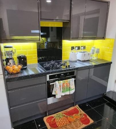Beautiful Rooms With Free On Street Parking In Sydenham Лондон Экстерьер фото