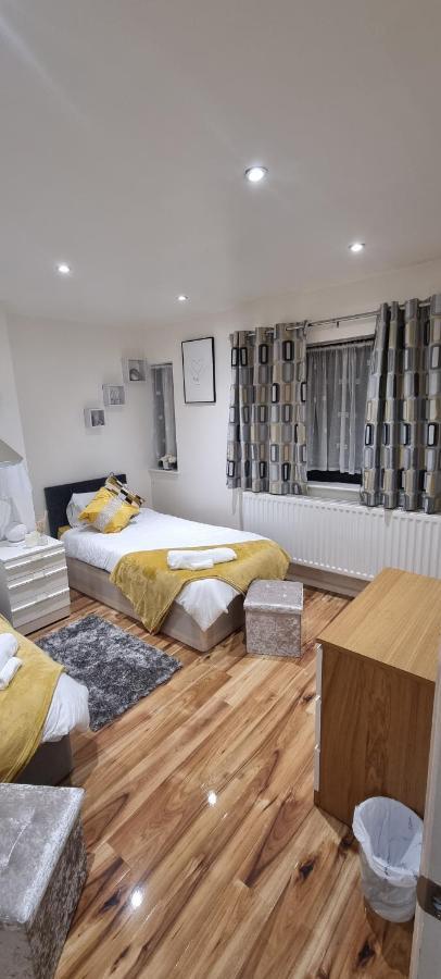 Beautiful Rooms With Free On Street Parking In Sydenham Лондон Экстерьер фото